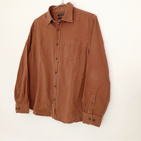 Banana Republic • Organic Cotton Button Down in Burnt Orange - Picture 2 of 10